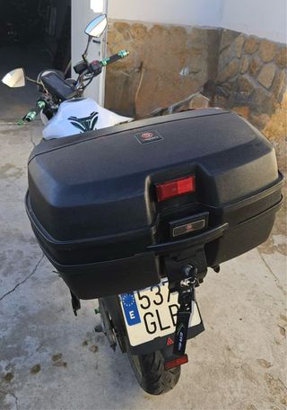 Kawasaki ER6N Blanca