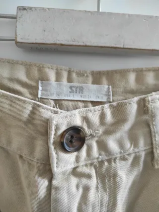 Pantalón cargo beige