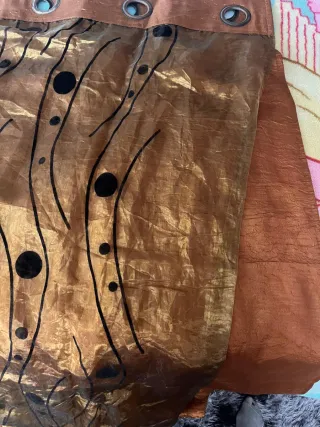 3 Cortinas Marrones y Doradas