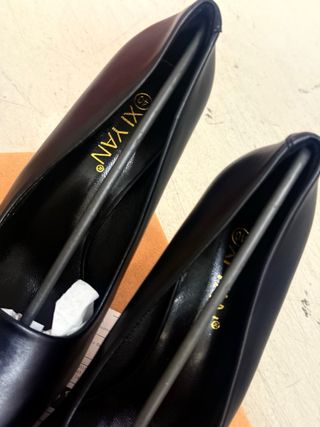 Zapatos de tacón negros