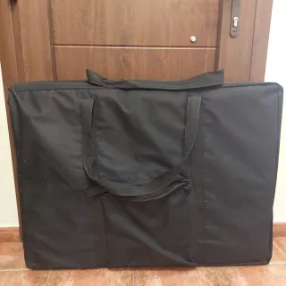 Camilla de polipiel con sólo 2 usos.