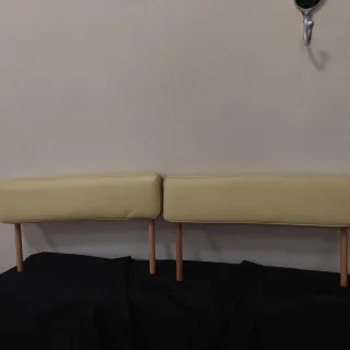 Camilla de polipiel con sólo 2 usos.