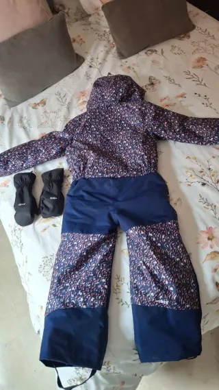 Mono y guantes nieve niña