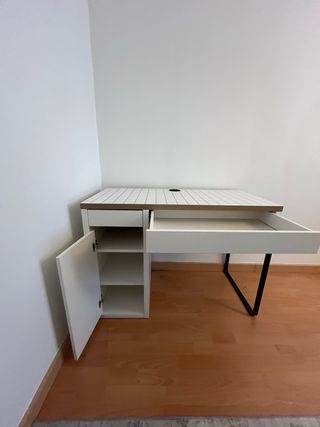 Escritorio Ikea con cajones