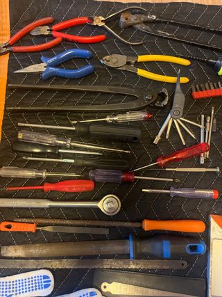 Herramientas en bolsa y articulos de ferreteria