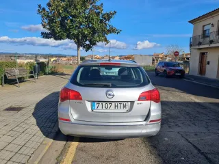 Opel Astra 2011