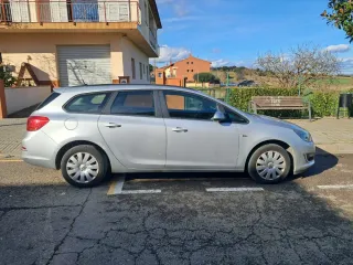 Opel Astra 2011