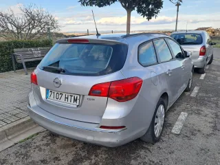Opel Astra 2011