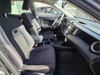 Toyota RAV4 2015