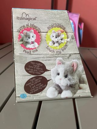 Gato peluche Imaginarium con biberón
