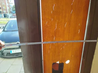 Puerta de entrada aluminio con cristal. 1,28*2,20