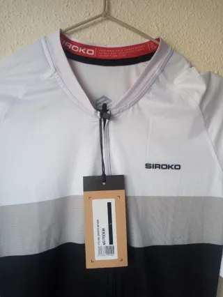 Maillot cycling jersey M3 Podium marca Siroko.