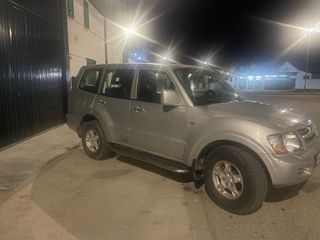 Mitsubishi Montero Sport 3.2 – 4x4 con reductora