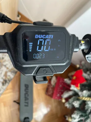 Patinete Eléctrico Ducati