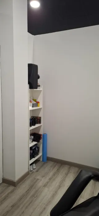 Alquiler espacio para estética y uñas