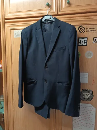 Traje de chaqueta azul marino