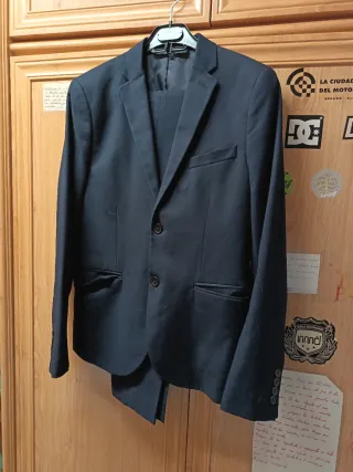 Traje de chaqueta azul marino