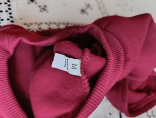 Felpa per cani tg M ma veste anche una S.