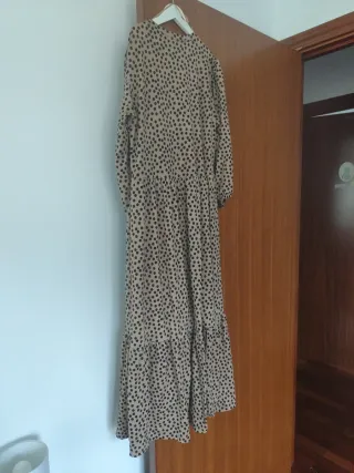Vestido largo lunares Stradivarius Talla M