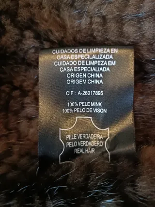 Chaleco de pelo marrón, medida sisas 52cm