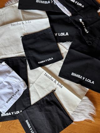 Bolsas guardapolvo Bimba y Lola (negras y blancas)