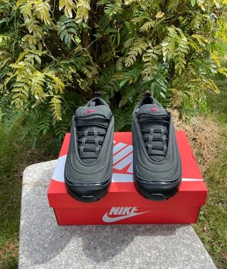 Nike Air Max 97 Talla 43 Negro Rojo