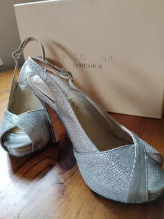 Zapatos de tacón plateados Paco Mena by Menbur