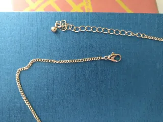 Collar gargantilla con brillos bisutería