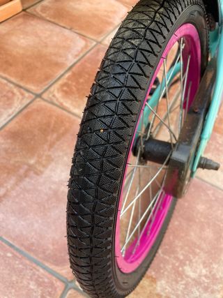 Bicicleta 20 pulgadas. seminueva sin apenas uso .