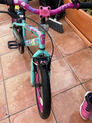 Bicicleta 20 pulgadas. seminueva sin apenas uso .