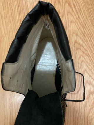 Botines de piel negros