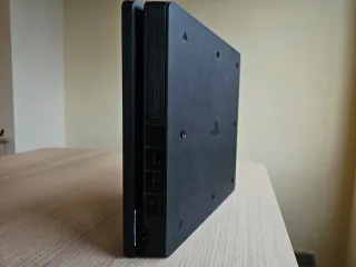 PS4 Slim 1TB + 2 Mandos Originales