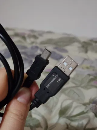 Cavo Dati e Ricarica USB-A a Mini-USB (8-Pin)