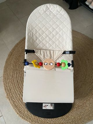 Hamaca bebé ergonómica con arco de juegos