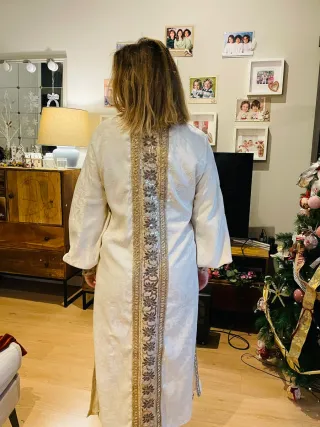 Kimono largo jacquard beige y dorado