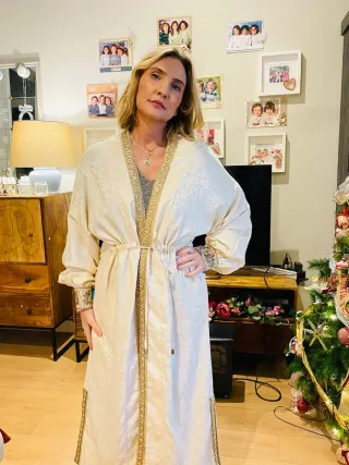 Kimono largo jacquard beige y dorado