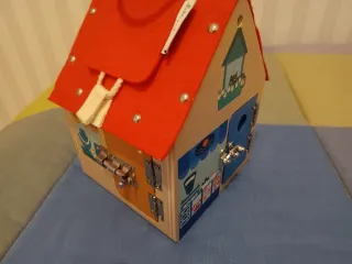 Casa de madera para niños