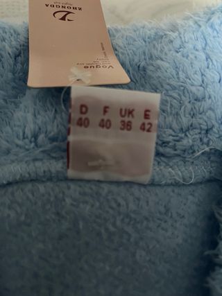 Bata de noche azul sin estrenar