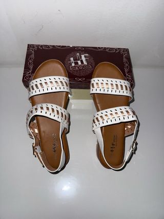 Sandalias de cuña mujer blancas y marrones