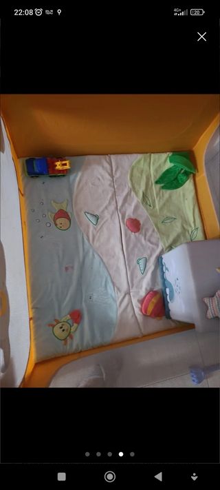 Cuna de viaje pegable