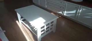 Mesa de centro blanca de madera