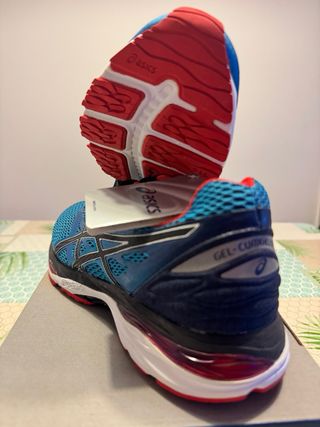 Zapatillas Asics Gel-Cumulus 18 T6C3N