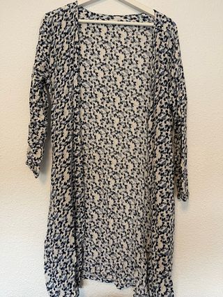 Kimono largo estampado azul y blanco