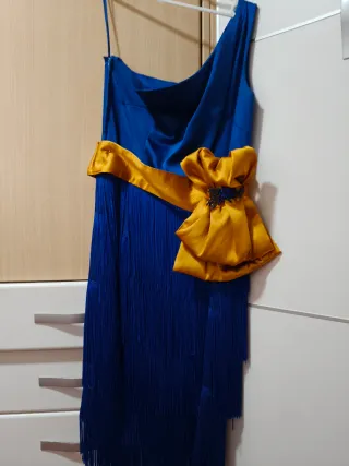 Vestido de fiesta azul y dorado