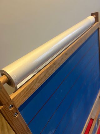 Pizarra y juegos de madera Montessori