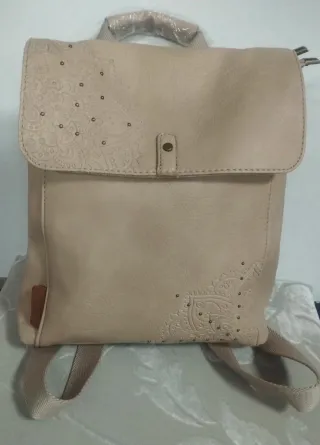 Bolso Mochila Beige con Diseño