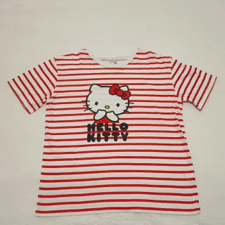 Lote 5 Camisetas Kuromi/My Melody/Hello Kitty. T.M