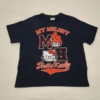 Lote 5 Camisetas Kuromi/My Melody/Hello Kitty. T.M