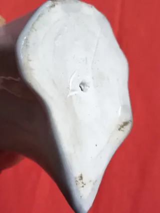 FIGURA PORCELANA NIÑA DANDO DE COMER A CONEJO