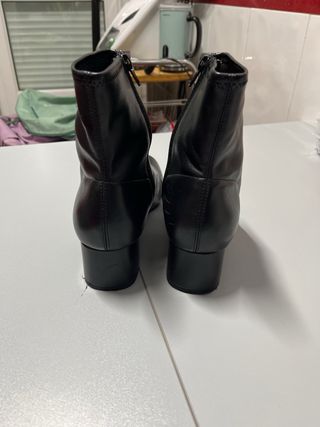 Botines negros tacón